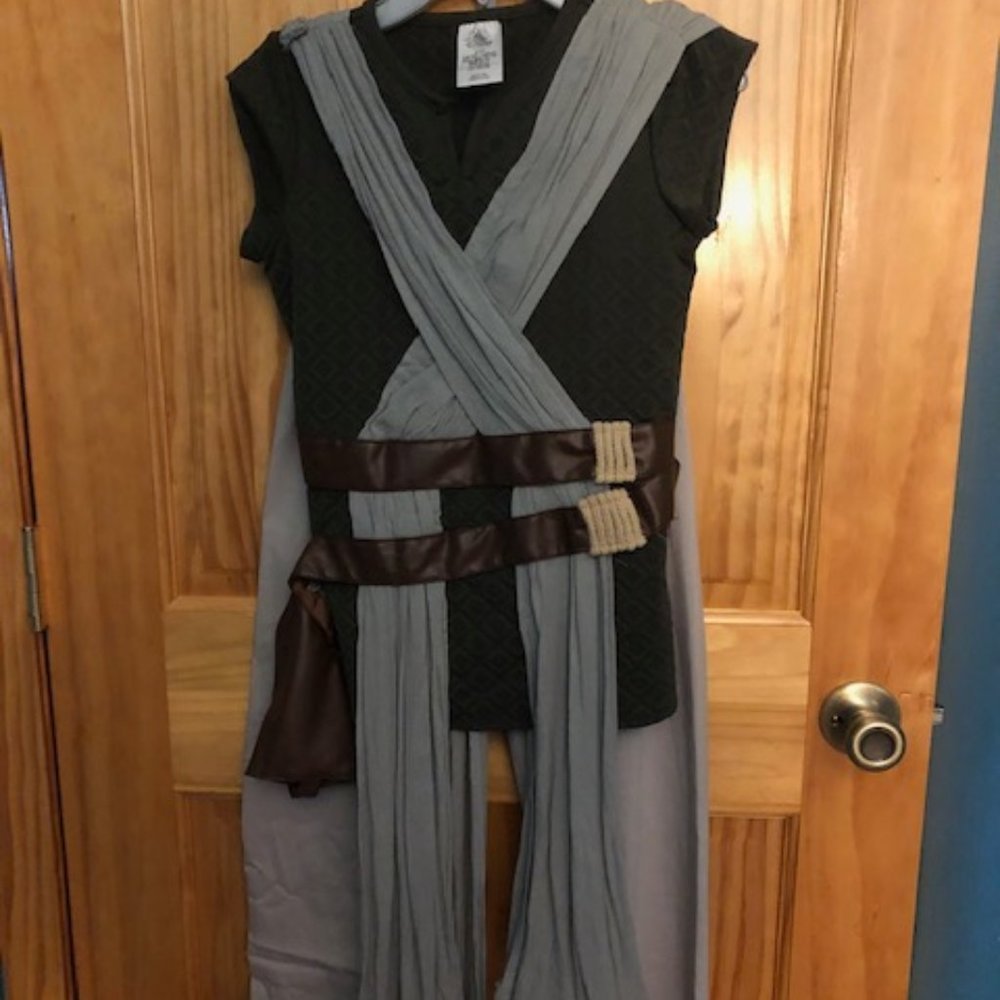 Star Wars Rey Costume  9/10